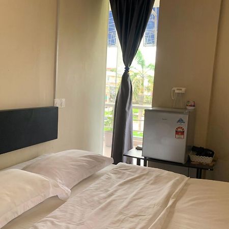 Ae Semporna Guesthouse 极潜旅店 エクステリア 写真
