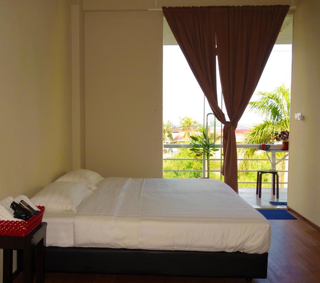 Ae Semporna Guesthouse 极潜旅店 エクステリア 写真