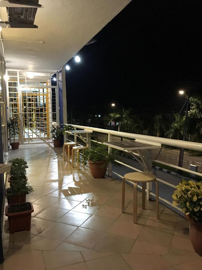 Ae Semporna Guesthouse 极潜旅店 エクステリア 写真