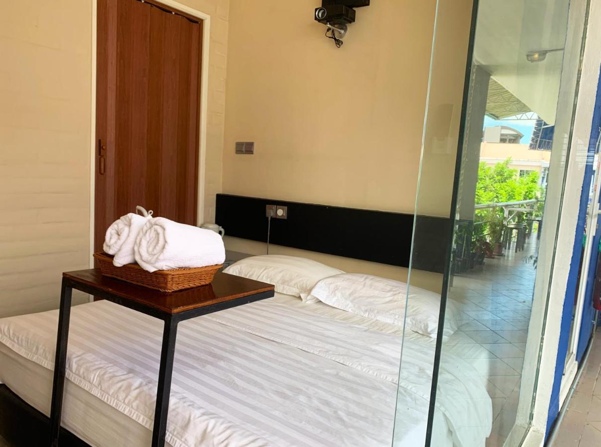 Ae Semporna Guesthouse 极潜旅店 エクステリア 写真
