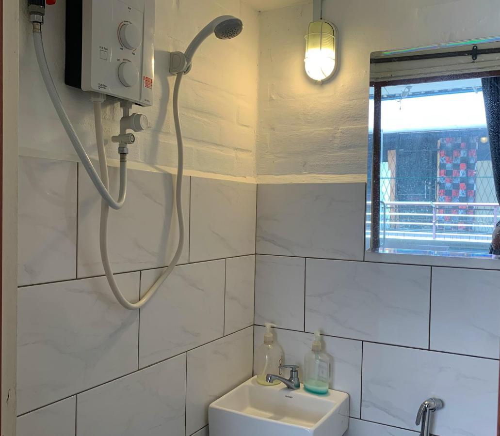 Ae Semporna Guesthouse 极潜旅店 エクステリア 写真